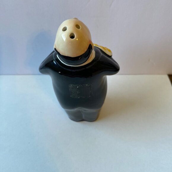 CIC Vintage Ceramic Chef Salt Shaker With Bow Tie & Serving Tray Design - Picture 6 of 6